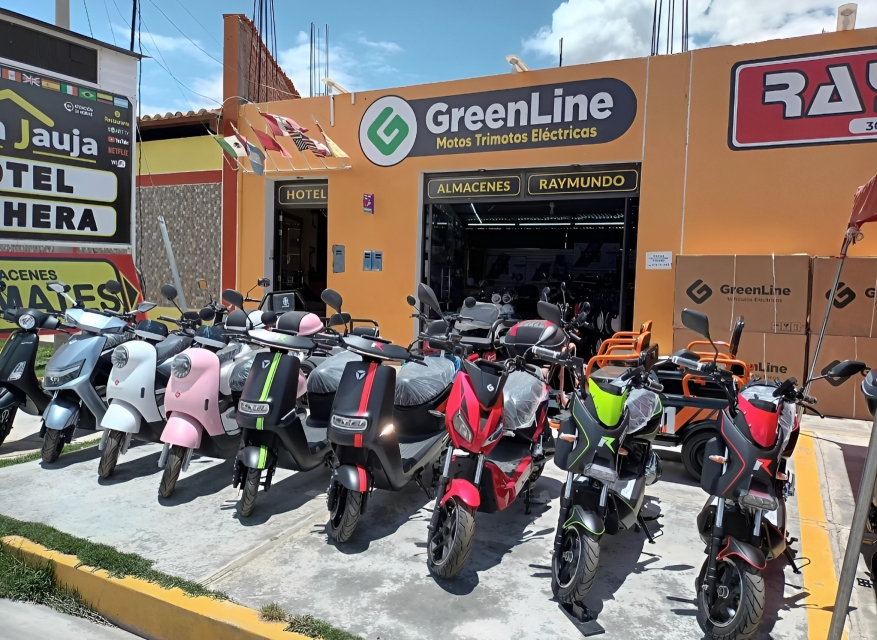 Interior Tienda Raymundo Motos